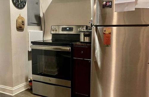 Irving Park East Apartamento | Modern Luxury 1bd-1ba - Heart of City: Close to Highway 90 & 94