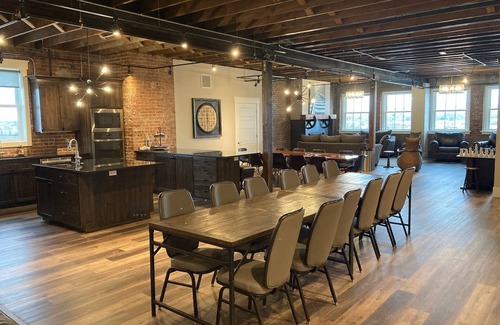 Old Town Pocatello Casa | Modern Luxury Meets Historic Charm: Unwind in Style in Purpose Executive Suites