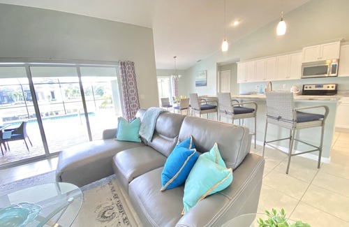 Pine Valley Villa | Nueva Villa de lujo moderno / A orillas del río / piscina orientada al sur / Golf Rotonda West