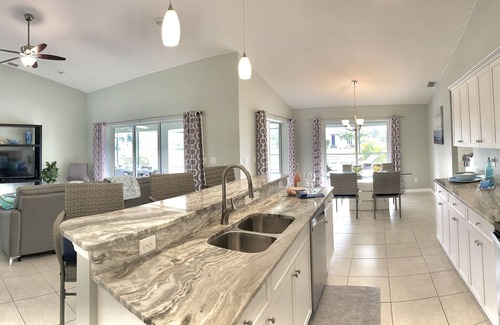 Pine Valley Villa | Nueva Villa de lujo moderno / A orillas del río / piscina orientada al sur / Golf Rotonda West
