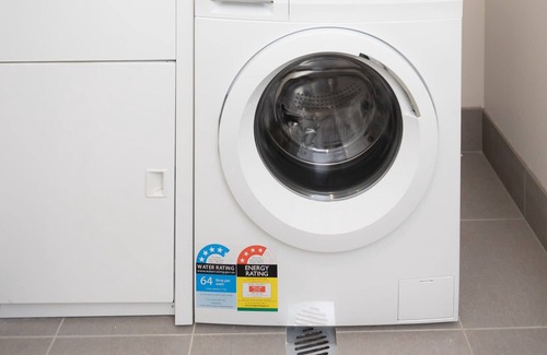 Bankstown Apartamento | Modern, Minimalist 2BR Apartment