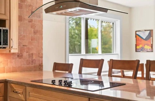 Bolton Valley Condominio | Modern Mountain Oasis -ski and ride, bike, hike, swim