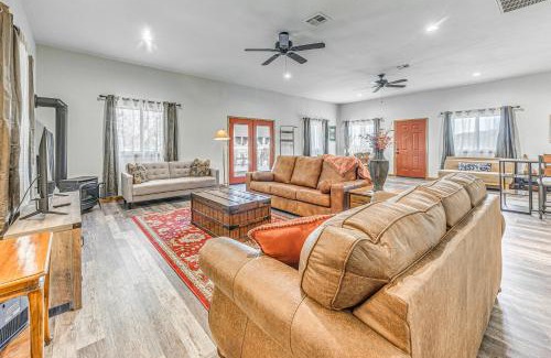 Alto Casa | Modern Mtn Home with Sports Court, Near Alto Lake!