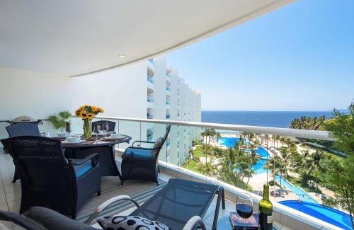 Flamingos Casa | Modern- Renovated- Breathtaking 6th Floor- 3 Bedrooms Villa Magna