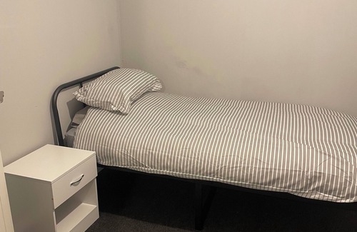 Walton on Trent Casa | Modern Rooms to rent in refurbished house with great transport links