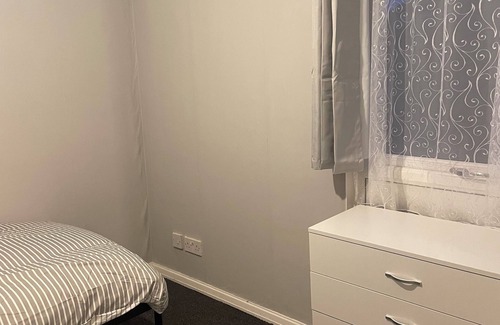 Walton on Trent Casa | Modern Rooms to rent in refurbished house with great transport links