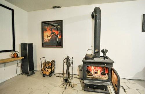 Kemble Casa | Modern Rustic Home with Wood Stove & Pool Table