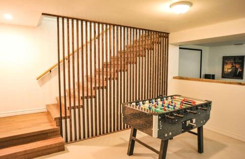 Kemble Casa | Modern Rustic Home with Wood Stove & Pool Table