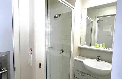 Carlton South Apartamento | Modern Studio for 2 | Heart of Melbourne | Great Location