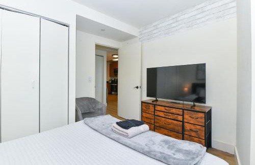 Midtown West Apartamento | Modern Times Square 1 BR Retreat