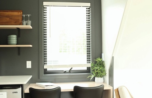 Milroy Cabina | Modern Tiny Home 27 w/Hot Tub!