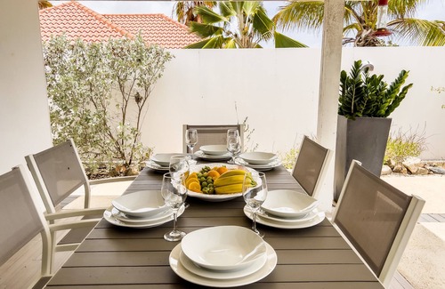 Sabana Liber Villapark Cabaña | Modern Villa Private Pool 4min to Beaches!