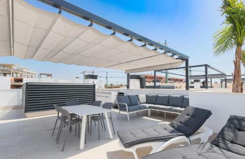 Torre-Pacheco Villa | Modern Villa with jacuzzi in Santa Rosalia Lake Resort