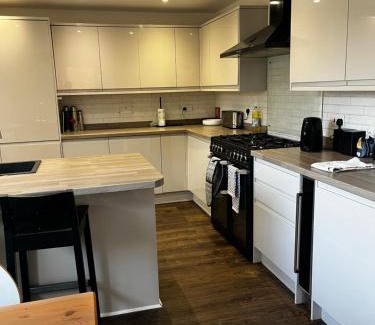 Edgmond Apartamento | Modern, well-equipped and comfortable 3-bed home in lovely Shropshire village