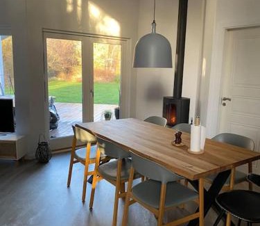Gedesby Casa | Moderne sommerhus i naturskønne omgivelser