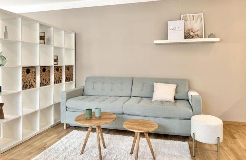 Wiener Neustadt Apartamento | Modernes Studio im Dachgeschoß