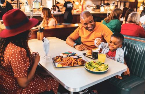 Faringdon Hotel | Mollie's Motel & Diner Oxfordshire