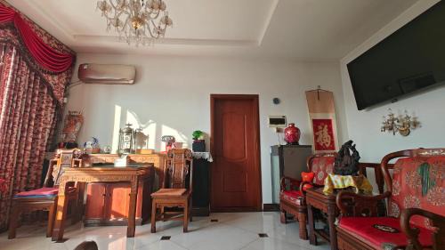 Chengyang Cama Y Desayuno | Mommy's home with breadfast and food and more