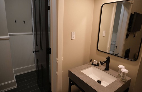 Oconomowoc Hotel | Mon Bijou