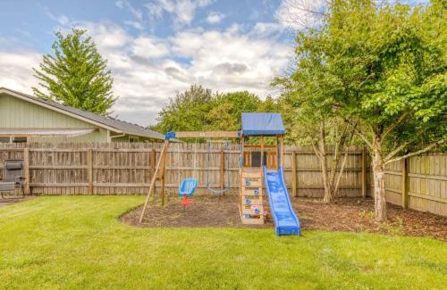 Monmouth Casa | Monmouth Family Retreat - Pet Friendly, Play Areas, Hot Tub, Game Room
