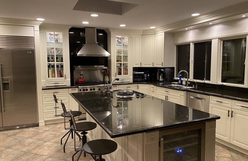 Montecito Villa | Idílico Montecito knolltop refugio anidado entre la montaña y el mar