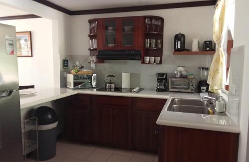 Damas Apartamento | Montello Quepos