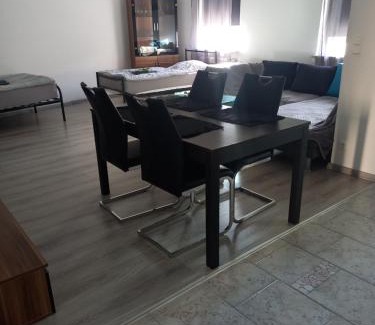 Oberteisbach Apartamento | Monteurwohnung