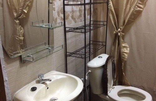 Kenyayai Apartamento | Montgomery Brothers estate