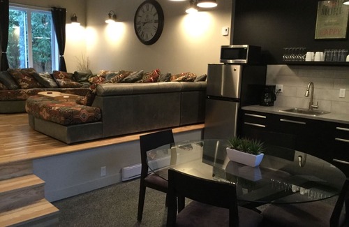 La Petite-Patrie Apartamento | Montreal, Petite-Patrie: Bel et grand appartement avec stationnement