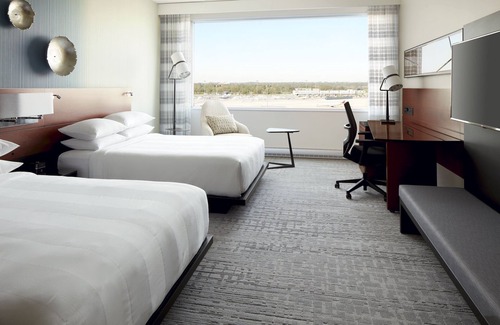 Dorval Hotel | Montreal Airport Marriott In-Terminal Hotel