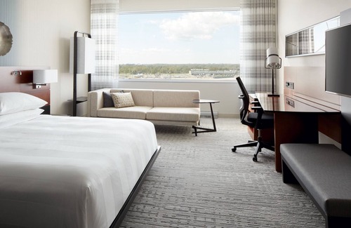 Dorval Hotel | Montreal Airport Marriott In-Terminal Hotel