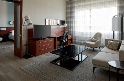 Dorval Hotel | Montreal Airport Marriott In-Terminal Hotel