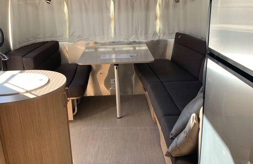 Joshua Tree Alquiler De RV | Moonlight Desert Airstream Near Joshua Tree National Park!