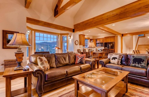 Breckenridge Heights Casa | Moonstone Lodge: Spacious Mountain Home w/ Amazing Views