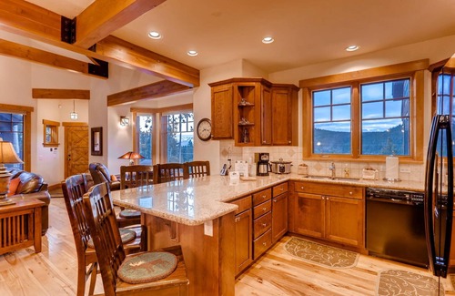 Breckenridge Heights Casa | Moonstone Lodge: Spacious Mountain Home w/ Amazing Views