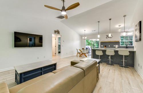 Mooresville Casa | Mooresville Retreat with Patio, 1 Mi to Lake Norman!