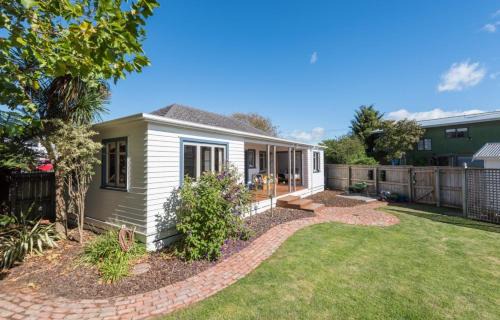 Tahunanui Cama Y Desayuno | Morning Bloom Cottage Bed and Breakfast