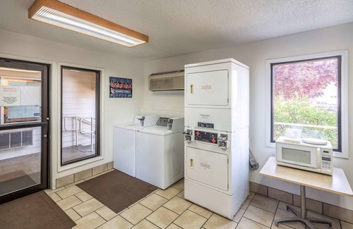 Clarkston Hotel | Motel 6 Clarkston, WA