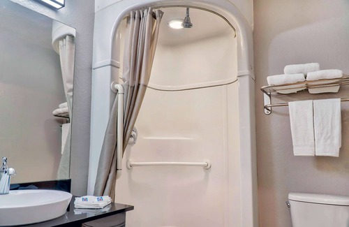 El Monte Hotel | Motel 6 El Monte, CA - Los Angeles