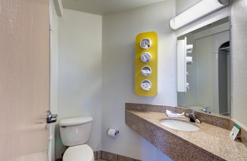 El Reno Hotel | Motel 6 El Reno, OK