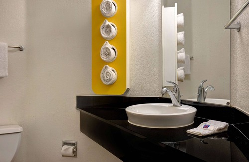 Gilroy Hotel | Motel 6 Gilroy, CA