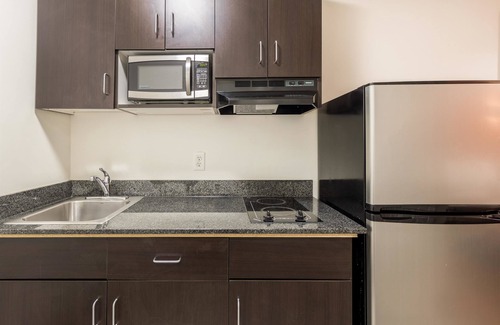 Wade Hampton Hotel | Motel 6 Greenville, SC