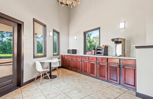 Hammond Hotel | Motel 6 Hammond, LA – I 12 – I 55