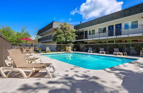 Issaquah Hotel | Motel 6-Issaquah, WA - Seattle - East