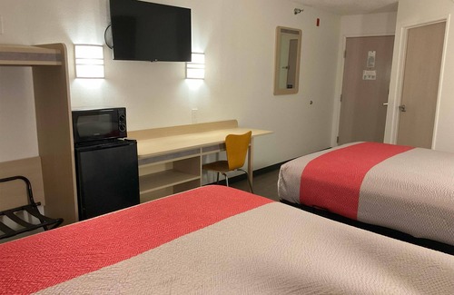 Pearl Hotel | Motel 6 Jackson Airport, Pearl