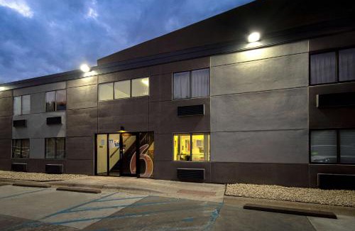 Merrillville Hotel | Motel 6-Merrillville, IN