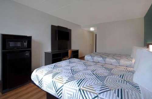 Merrillville Hotel | Motel 6-Merrillville, IN