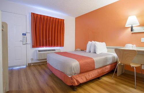 Mesa Hotel | Motel 6-Mesa, AZ - South