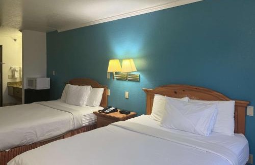 Portland Hotel | Motel 6 Portland, IN