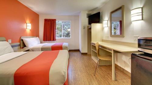 Springfield Hotel | Motel 6-Springfield, IL I-55 I-72